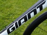 Giant-Defy-logo.jpg